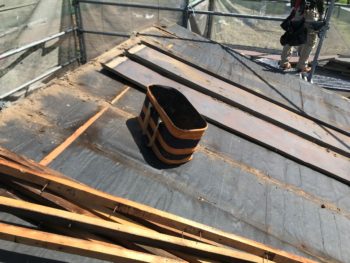 風が強い日に屋根がバタバタする！屋根葺き替え工事