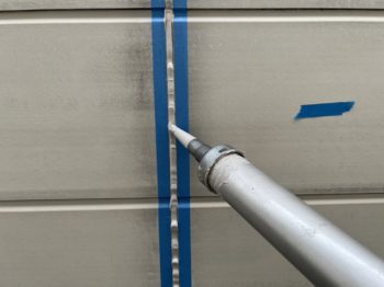 雨漏り、外壁材の劣化予防に外壁のコーキング打ちかえ