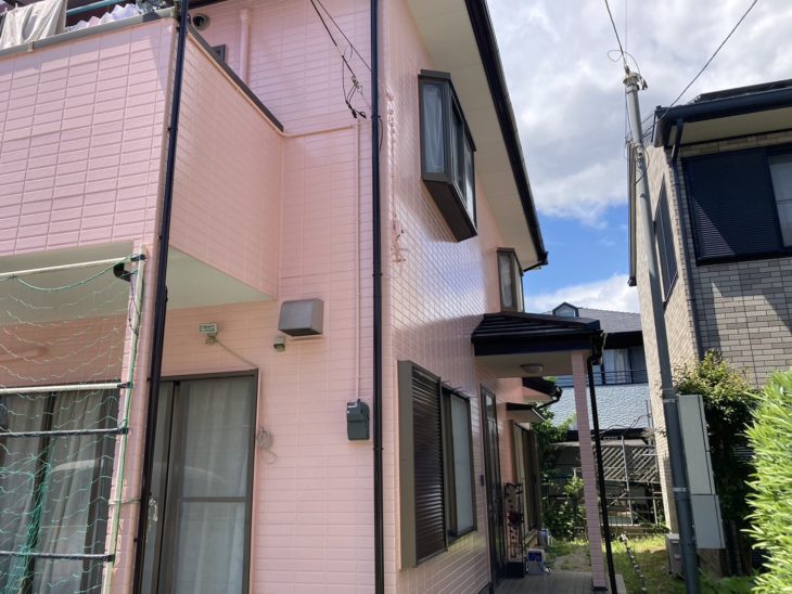 ピンクベージュの外壁塗装で一新!伊豆の国市南條