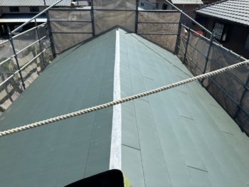 地震で家屋の倒壊を心配して重い屋根瓦から軽い屋根への葺き替え