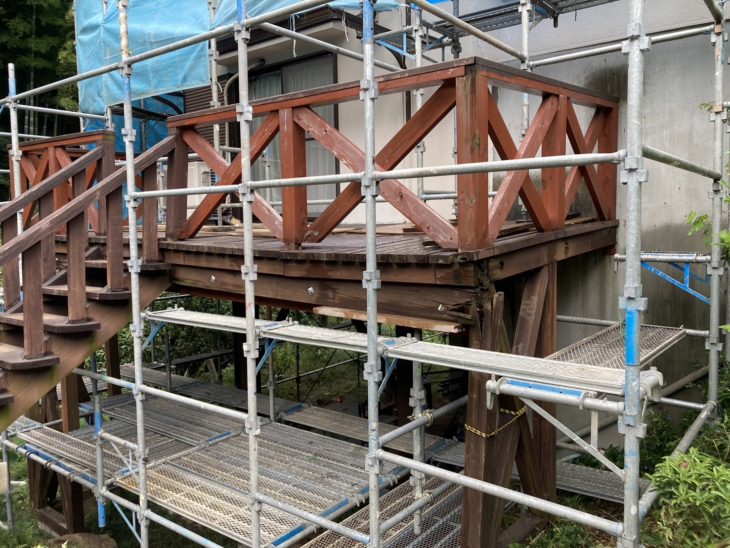 屋根外壁塗装とウッドデッキの改修工事|伊豆の国市