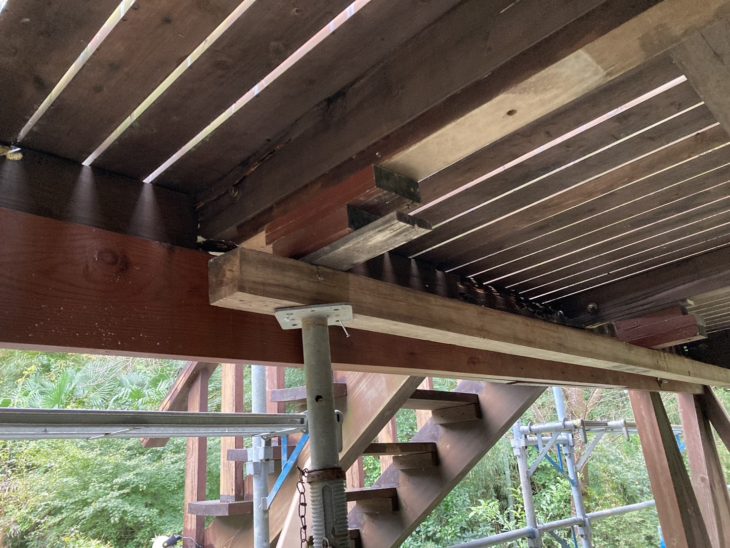 屋根外壁塗装とウッドデッキの改修工事|伊豆の国市