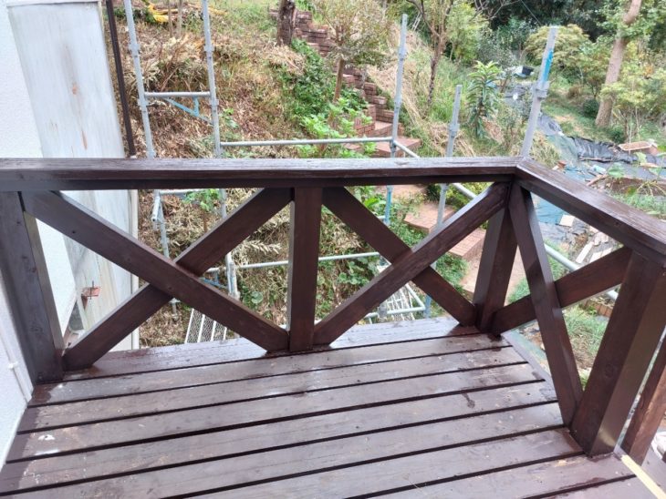 屋根外壁塗装とウッドデッキの改修工事|伊豆の国市