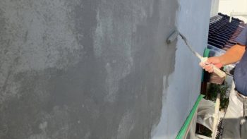 モルタル壁を経年劣化によるヒビから守るためにベランダ外壁改修工事