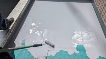 防水層　一層目　塗布