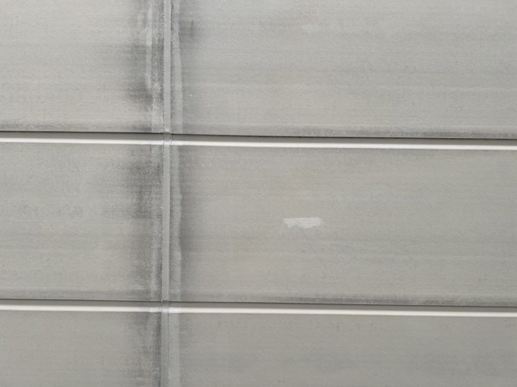 外壁の劣化予防！コーキングの打ち替え作業