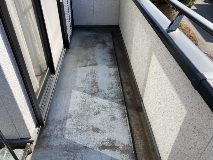 耐摩耗性に優れたウレタン樹脂でベランダの雨漏り予防と耐久性向上